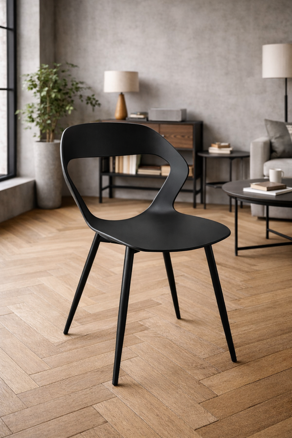 Sedia semplice opaca