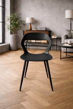 Sedia semplice opaca